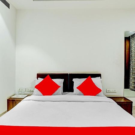 Hotel O Rishta And Jahan Banquet And Rooms Bhatha Kültér fotó