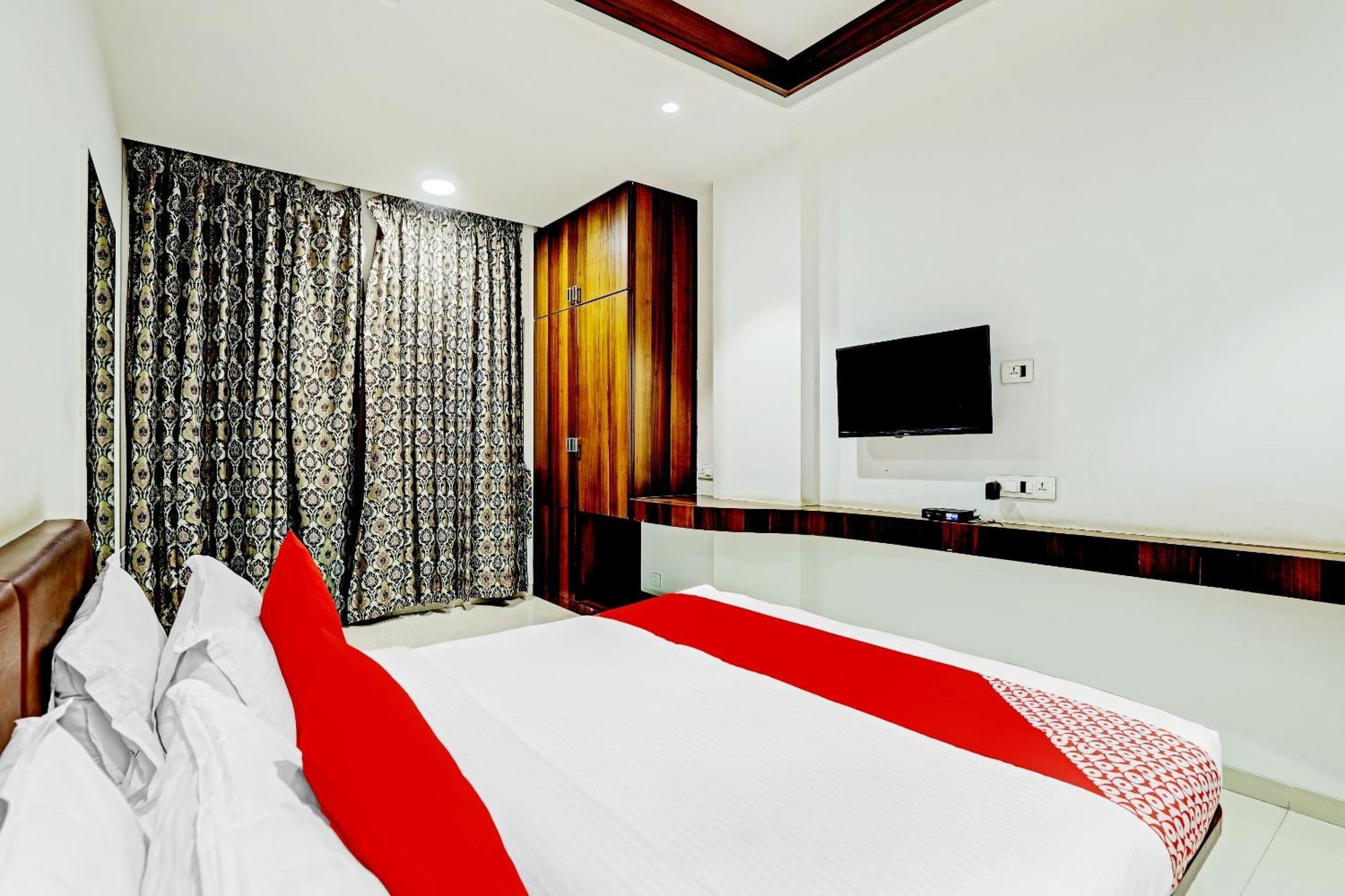 Hotel O Rishta And Jahan Banquet And Rooms Bhatha Kültér fotó