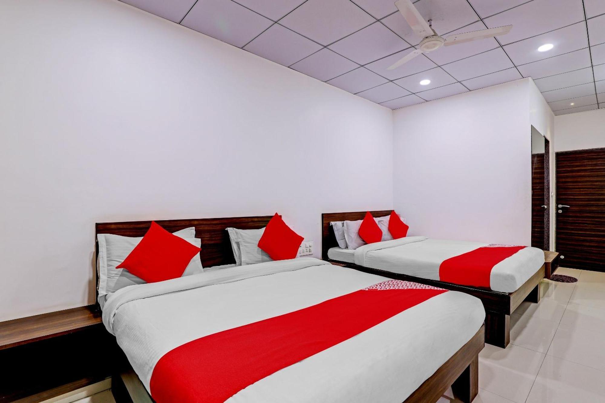 Hotel O Rishta And Jahan Banquet And Rooms Bhatha Kültér fotó